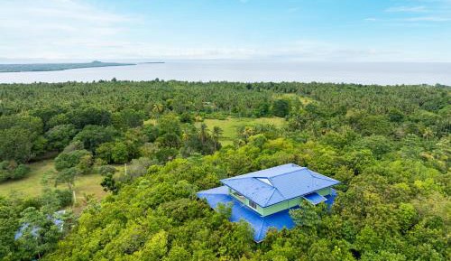 Villa with Sea View