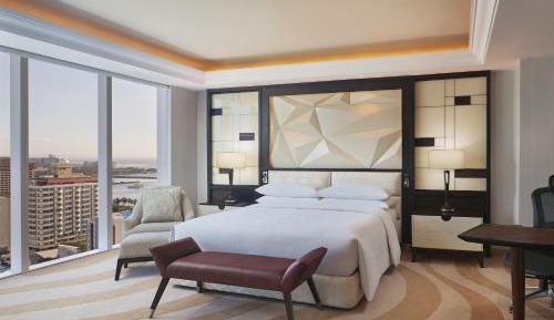 One-Bedroom Presidential Suite