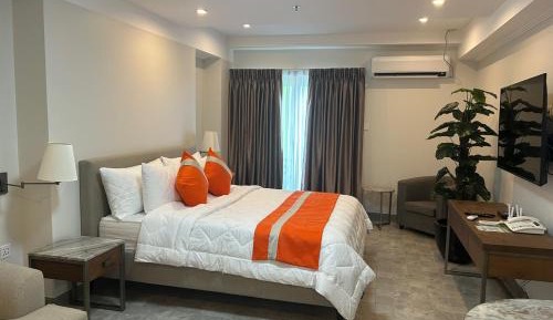 Studio Apartment with Balcony