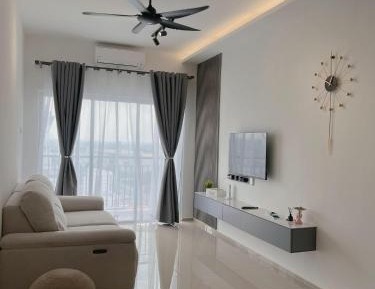 Three-Bedroom Apartment - High Floor
