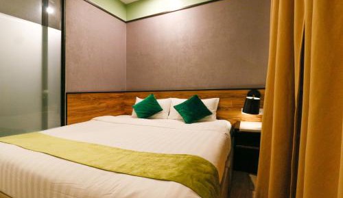 Standard King Room