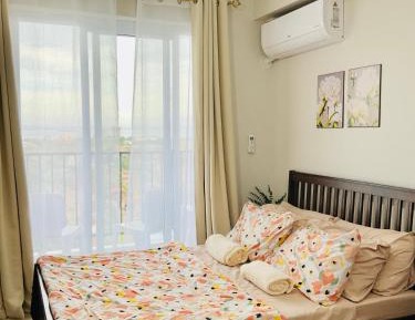 Studio Apartment with Balcony