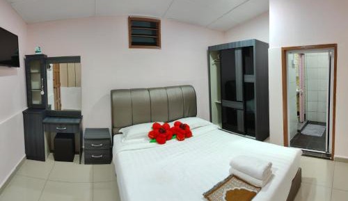 Standard Queen Room