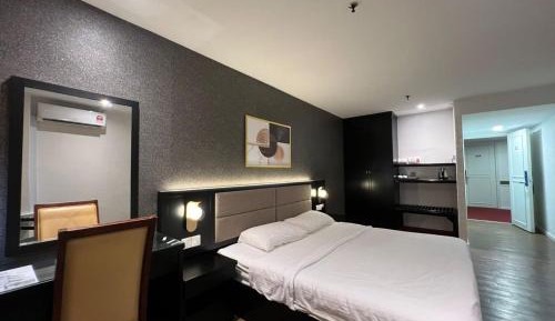 Standard King Room