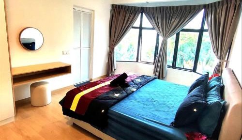 Two-Bedroom Apartment with Balcony and Sea View