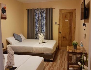 Quadruple Room with Private Bathroom