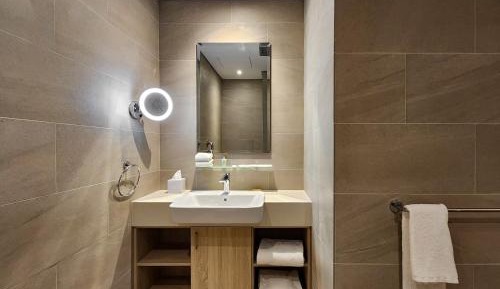 One-Bedroom Premier Suite