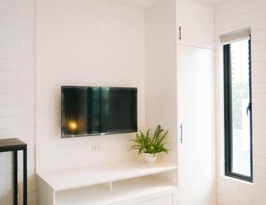 Deluxe Studio