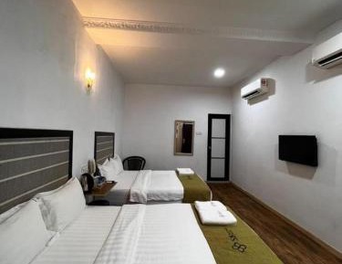 Deluxe Family Room