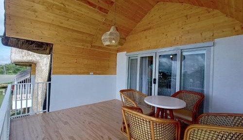 Family Room with Garden View