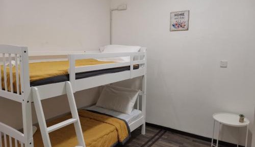 Standard Twin Room with Shared Bathroom