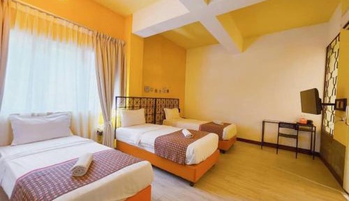 Deluxe Triple Room