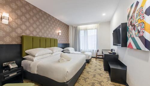 Deluxe Family Room