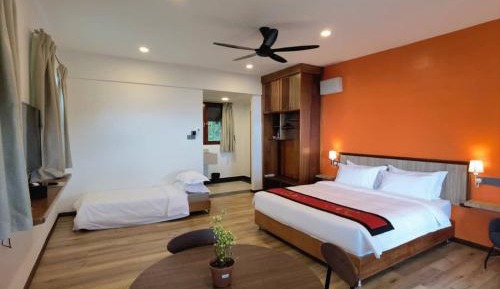 Triple Room with Balcony