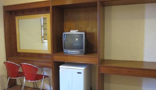 Family Room (3 Adults)