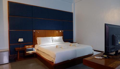 Suite with Hot Tub