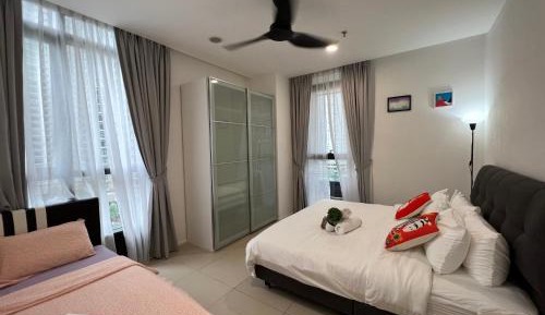 Apartment with Pool View 
