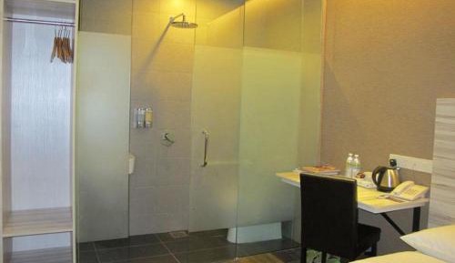 Deluxe Family Suite