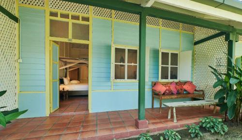 King Bed Suite with Private Garden - Estate House 2