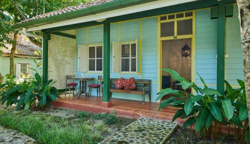 King Bed Suite with Private Garden - Estate House 1