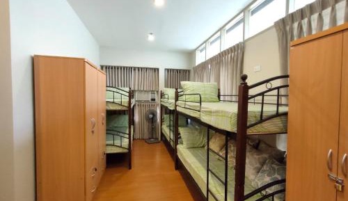 6-Bed Mixed Dormitory Room