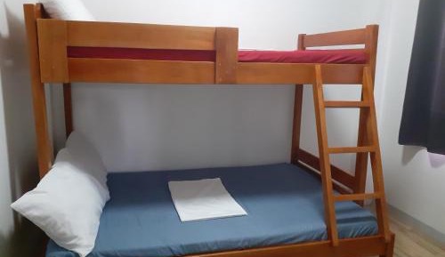 Basic Triple Room with Shared Bathroom