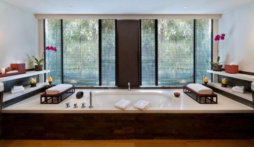 Club Saujana Suite