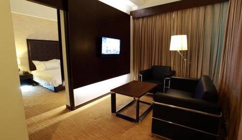 Deluxe Twin Suite