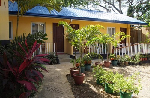 Puerto Princesa City Centre Hotel | Blue Lagoon Inn & Suites