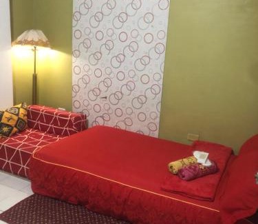 Quezon City House | JOHNFRONZ BUILDING