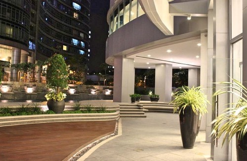 Bonifacio Global City Hotel | Avant Apartments at The Fort
