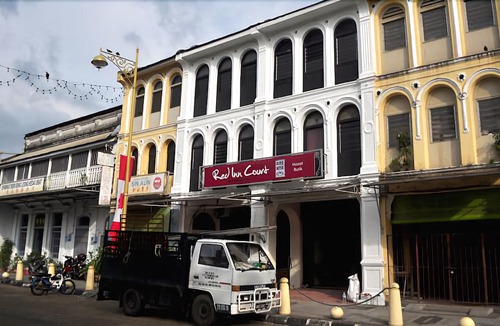 Historic George Town Hotel | Red Inn Court