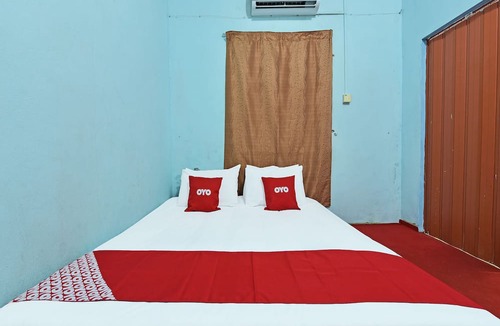 Bachok Hotel | OYO 90664 Rabi Hotel