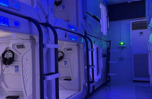 Lapu-Lapu Hotel | BMAX SPACEPODS