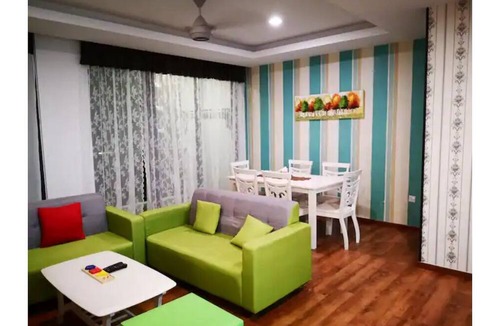 Tabuan Jaya Apartment | Jeff and Ricky Homestay 17 @ Vivacity Megamall