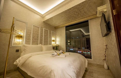 Downtown Kota Kinabalu Hotel | A Residence - A Member of The Luxury Stay Group