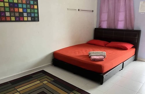 Dungun House | OYO Homes 90600 Ummi Chalet Dungun