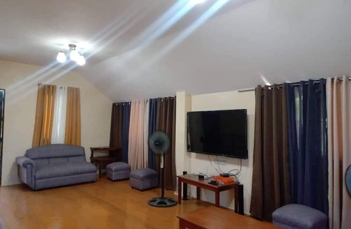 Mati House | Charming and Relaxing 7-Bed House in Mati City,