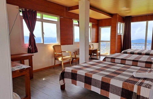 Baguio Hotel | Wanay'S Rocky Mountain Homestay