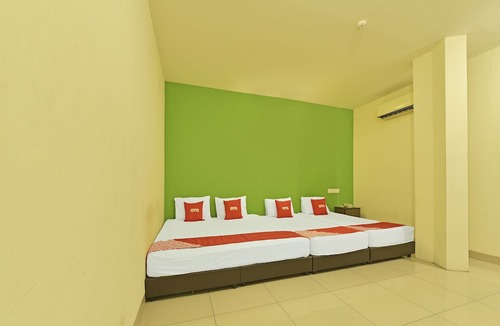 Kuala Lumpur City Centre Hotel | OYO 90733 Parkway Inn Hotel