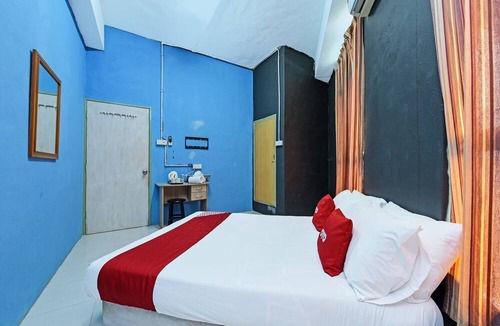 Kampung Nail Hotel | OYO 90720 Sky Garden Inn