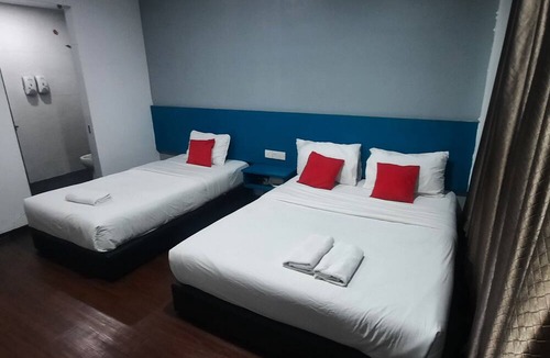 Ayer Hitam Hotel | OYO 90724 Rg Hotel