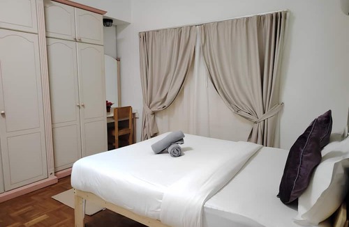 Kampung Surabaya Apartment | Natol Homestay-Riverbank Suites High Rise City Centre