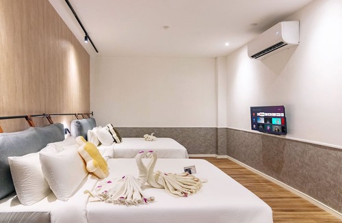Kampung Simpah Hotel | The Bagan Suite