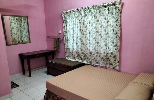 Hulu Langat Apartment | Iman D'Semungkis Resort & Training Cente