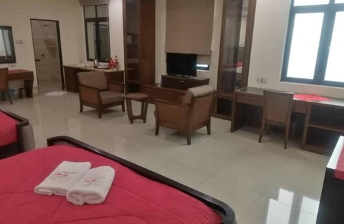 Jambu Hotel | Capital O 90653 Maxwell Inn Boutique Hotel