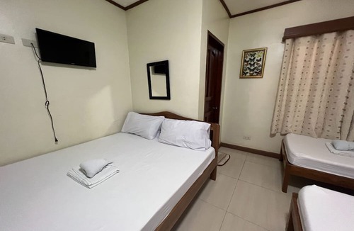 Puerto Princesa City Centre House | Tenzai Homestay