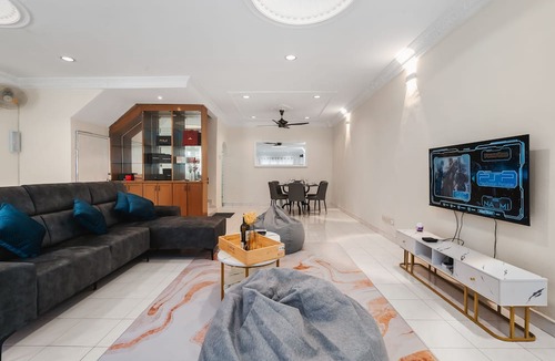 Kuala Lumpur House | WELCOME TO OUR MINIMALIST HOME 20MINS AWAY FROM KLCC !