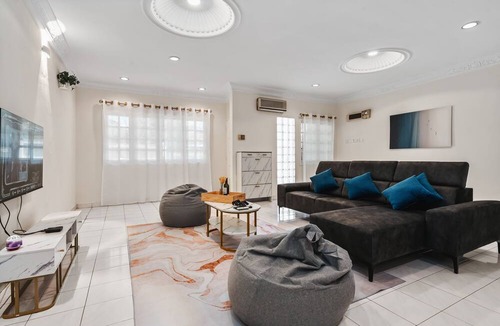 Kuala Lumpur House | WELCOME TO OUR MINIMALIST HOME 20MINS AWAY FROM KLCC !