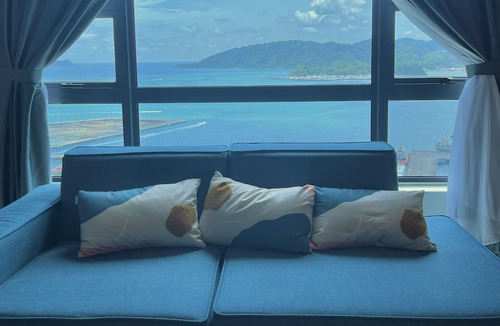 Downtown Kota Kinabalu Apartment | Seaview JQ3A 2R1B 5pax Suria Mall, Gaya Street